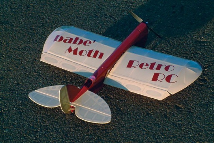 Retro RC babeMoth