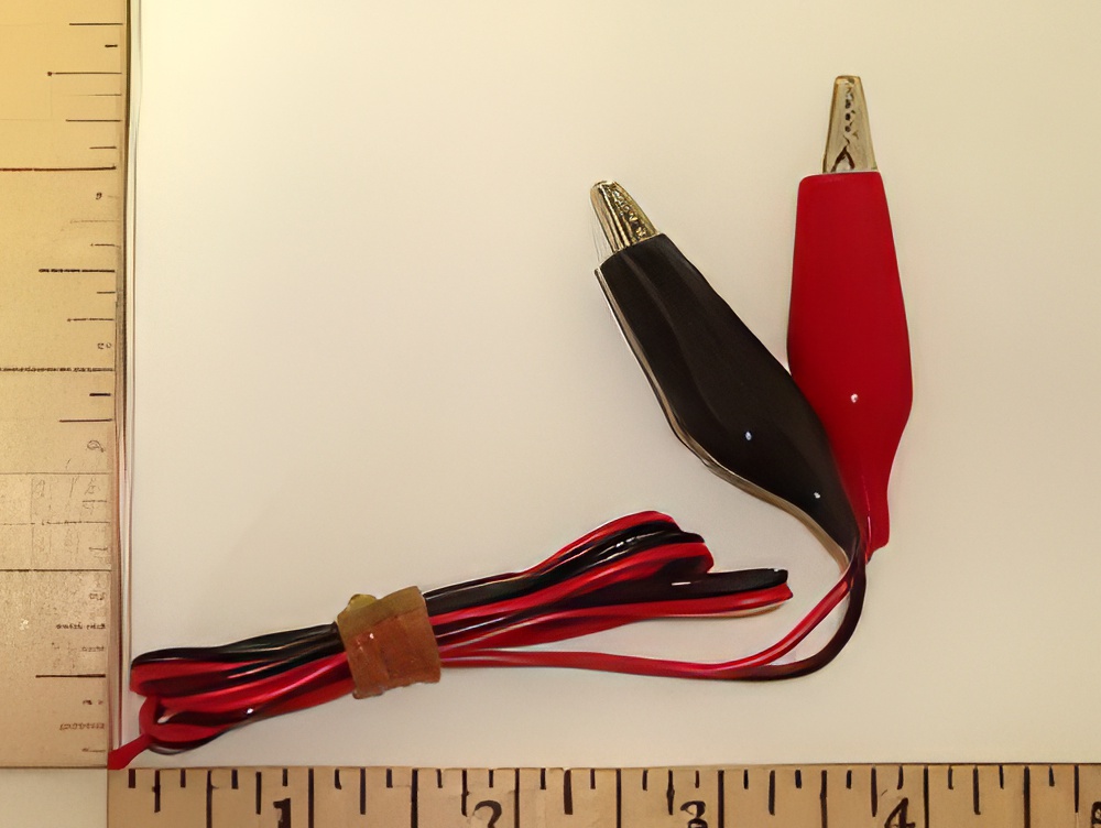 Charge Pigtail 28" with Alligator Clips