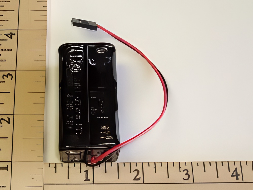 4 AA Cell Holder with Universal/JR Male Connector