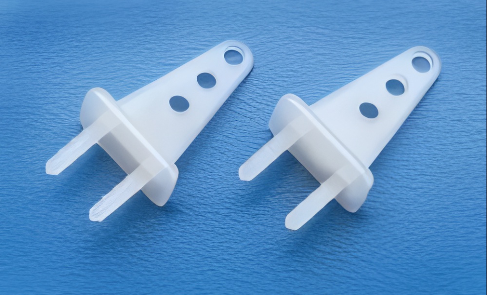 Du-Bro Micro Pushrod Guide (QTY/PKG: 4 )