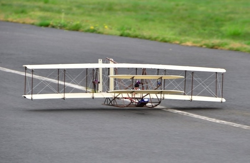 Radical RC 1905 Wright Flyer Kit