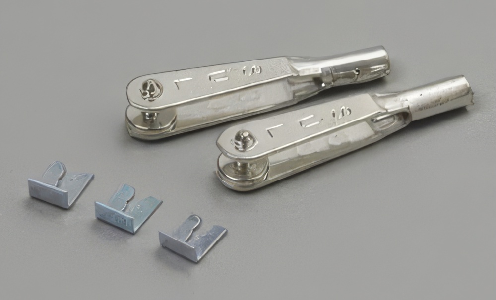 Sullivan 2mm Gold-N-Clevises